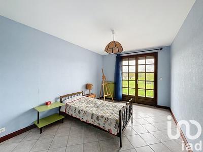 Maison - 225 m² - 6 pièces