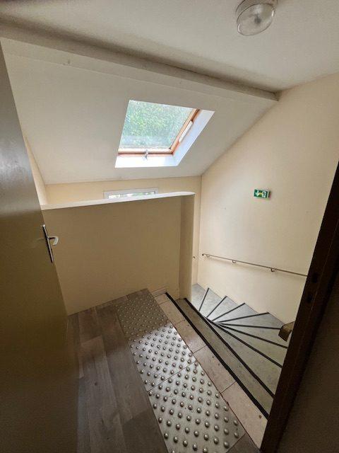 Local d'activités - 174 m²