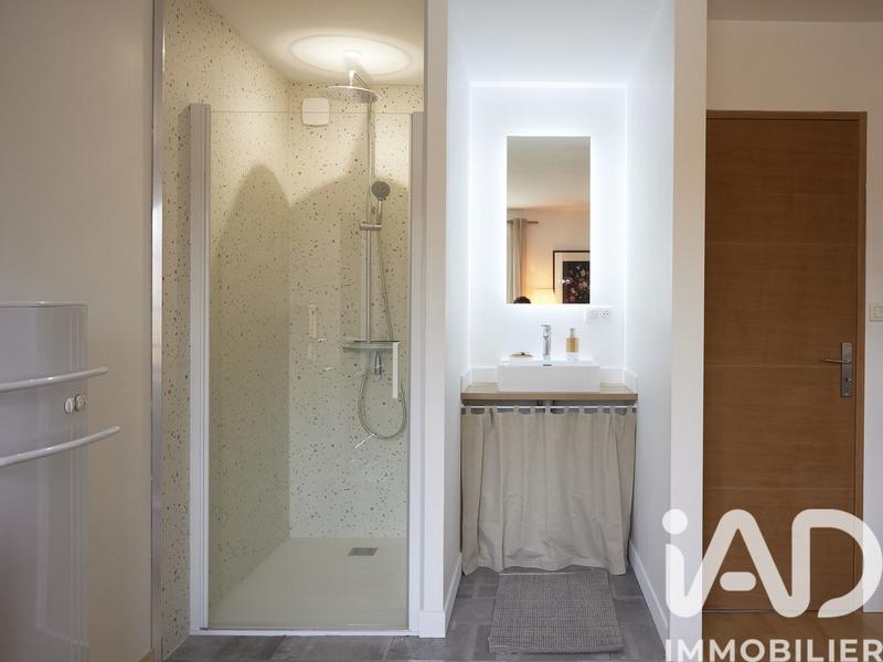 Maison - 180 m² - 7 pièces