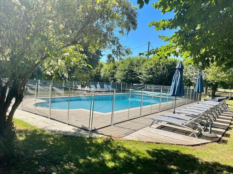 Moulin - 800 m² - 20 pièces