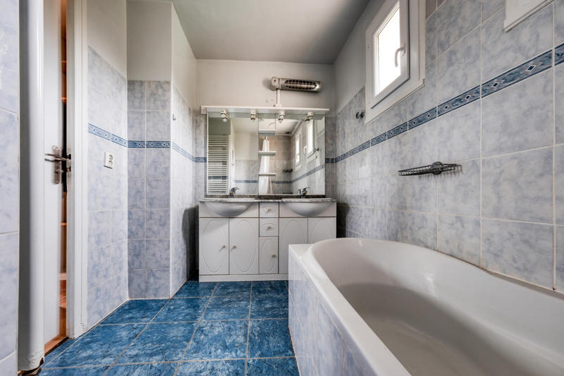 Maison - 158 m² - 8 pièces