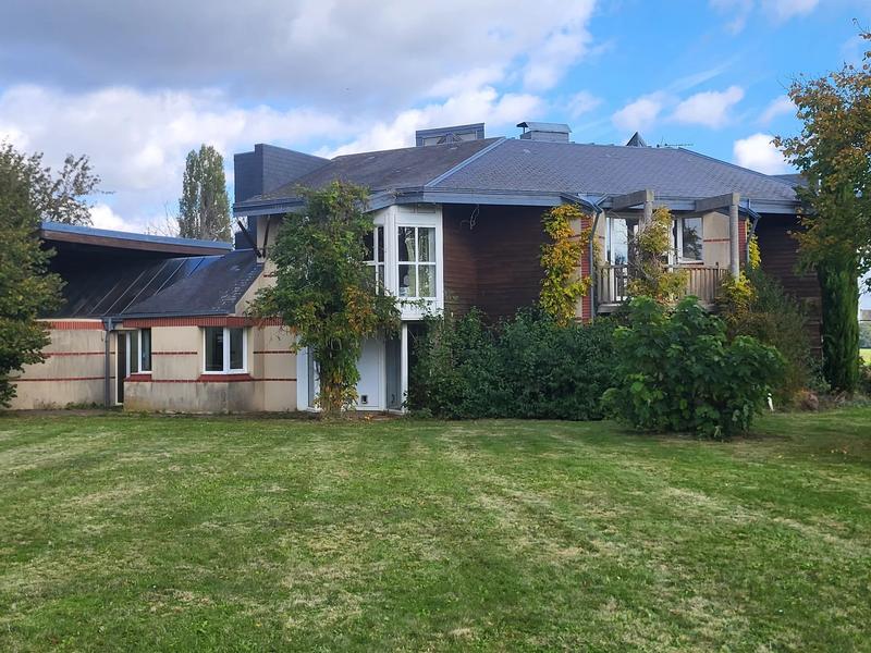 Maison - 320 m² - 11 pièces