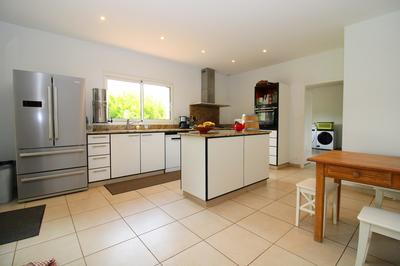 Maison - 242 m² - 7 pièces