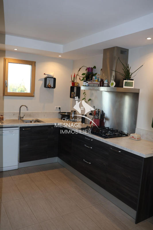 Maison - 143 m² - 6 pièces