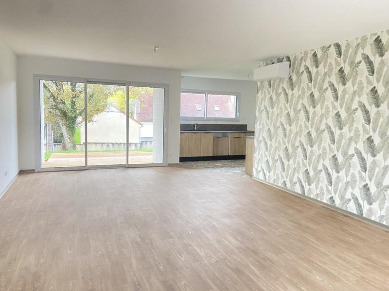 Maison - 99 m² - 5 pièces