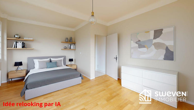 Maison traditionnelle - 220 m² - 7 pièces