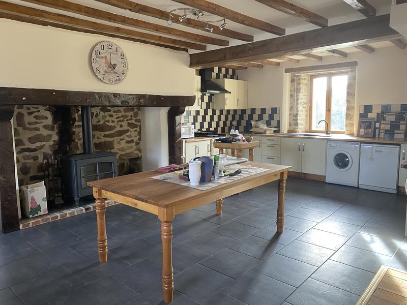 Maison ancienne - 202 m² - 6 pièces