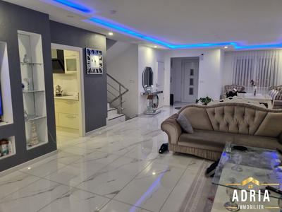 Maison contemporaine - 160 m² - 7 pièces