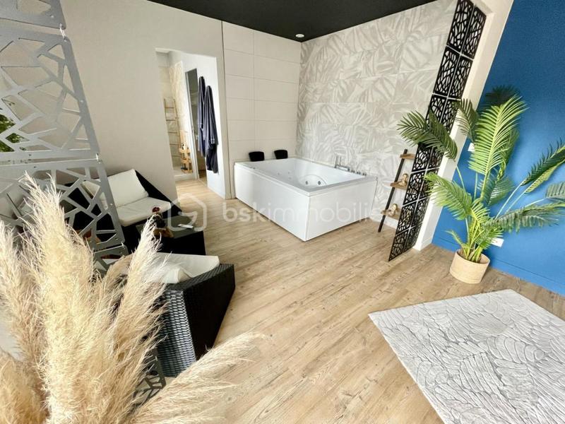 Maison jumelée - 193 m² - 7 pièces