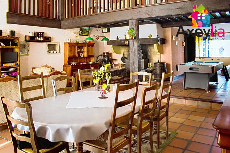 Propriété - 409 m² - 10 pièces