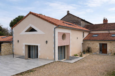 Maison - 255 m² - 7 pièces