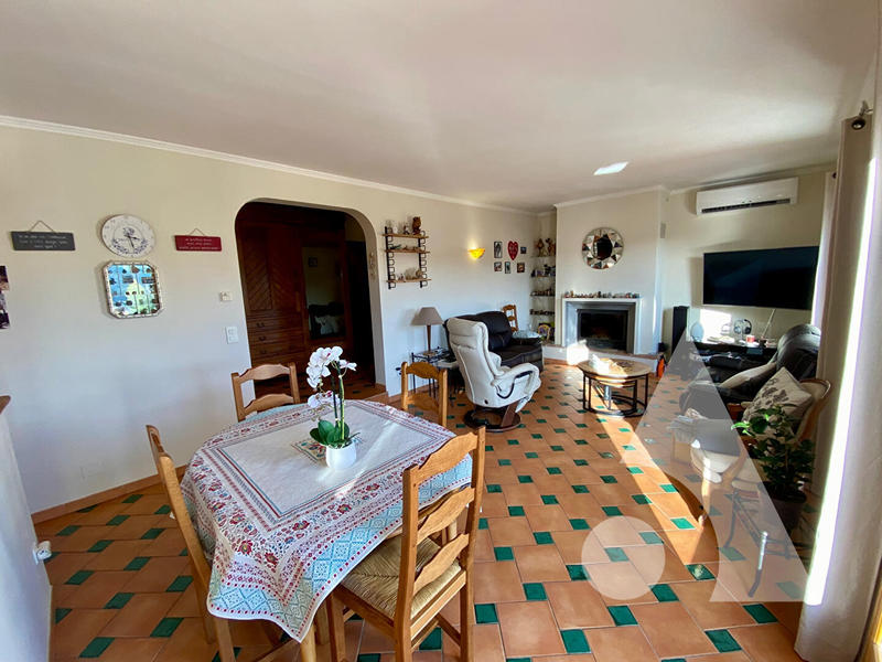 Maison - 161 m² - 6 pièces