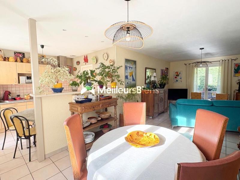 Maison - 80 m² - 5 pièces