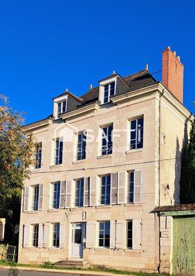 Maison de maîtres - 350 m² - 9 pièces