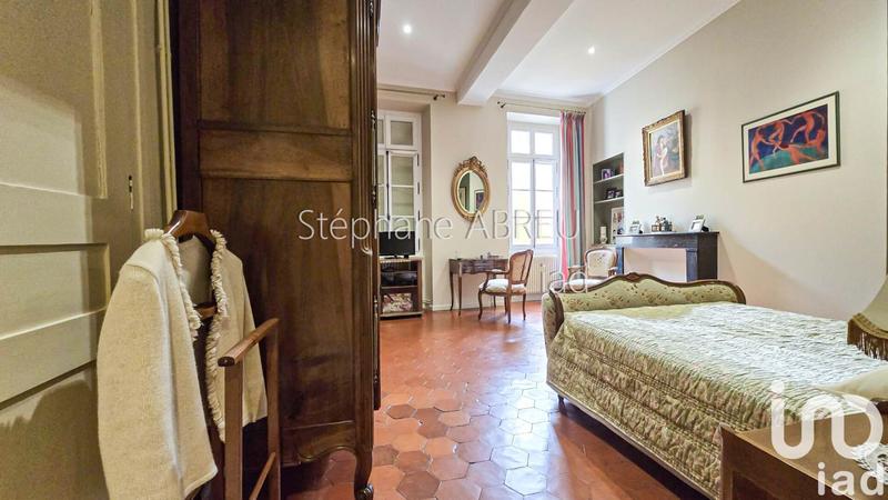 Maison - 297 m² - 9 pièces