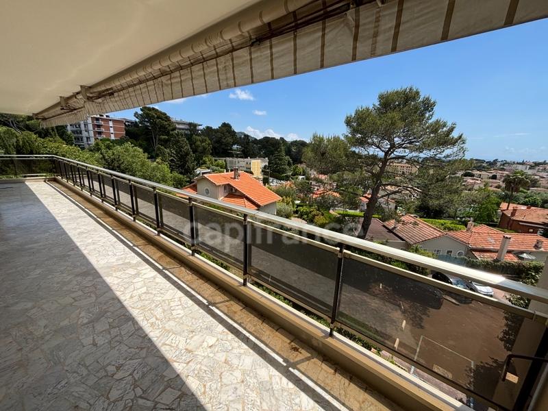 Appartement - 96 m² - 3 pièces