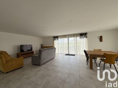 Maison - 325 m² - 8 pièces