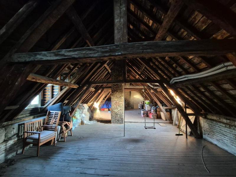 Maison - 300 m² - 8 pièces