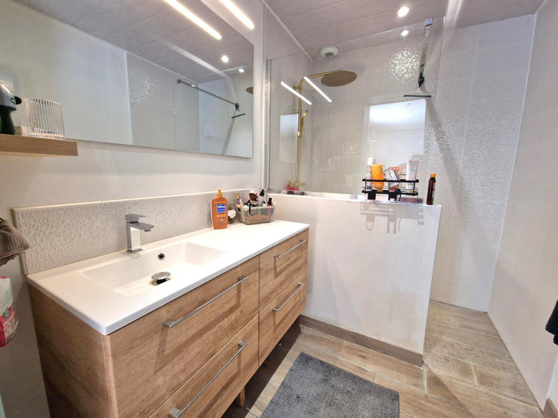 Maison - 193 m² - 6 pièces