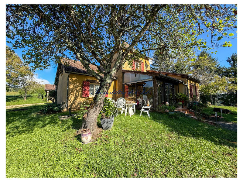 Maison - 159 m² - 6 pièces