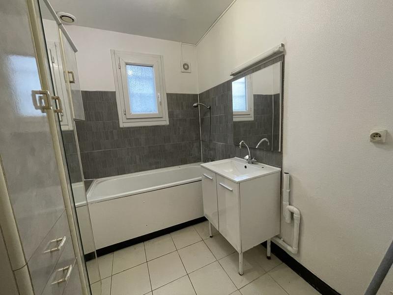 Maison traditionnelle - 83 m² - 4 pièces