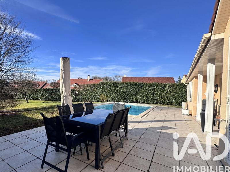 Maison - 192 m² - 7 pièces