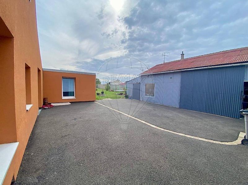 Maison - 88 m² - 4 pièces