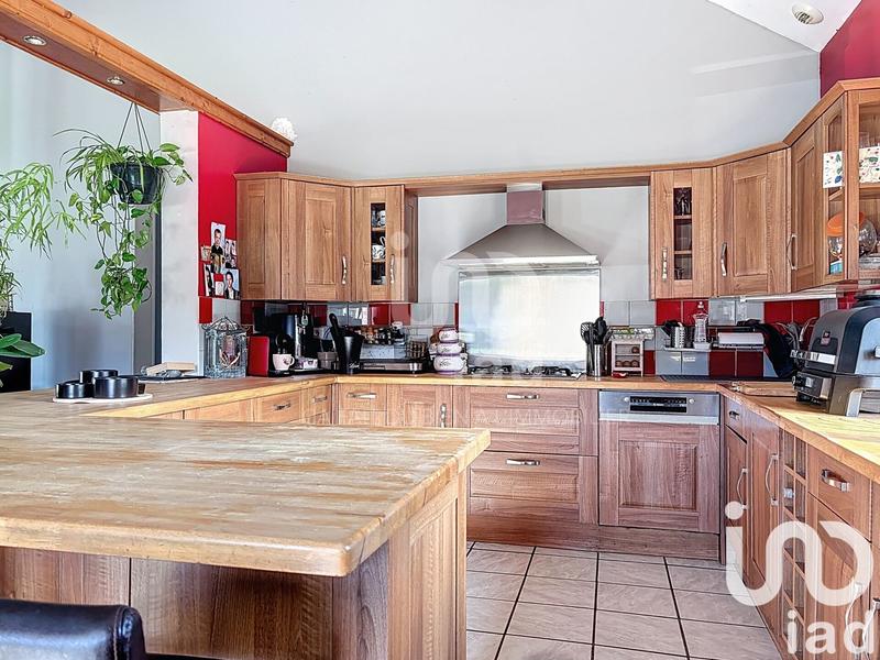 Maison - 189 m² - 8 pièces