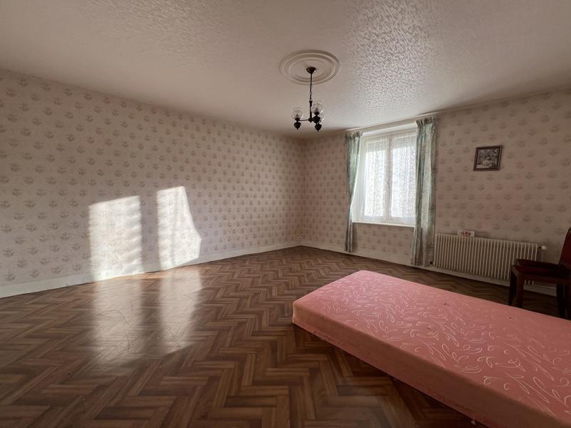 Maison ancienne - 97 m² - 5 pièces