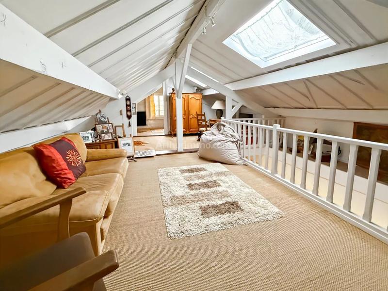 Maison - 291 m² - 9 pièces