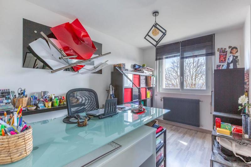 Appartement - 64 m² - 4 pièces