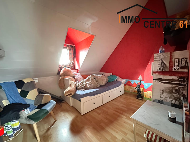 Maison - 238 m² - 10 pièces