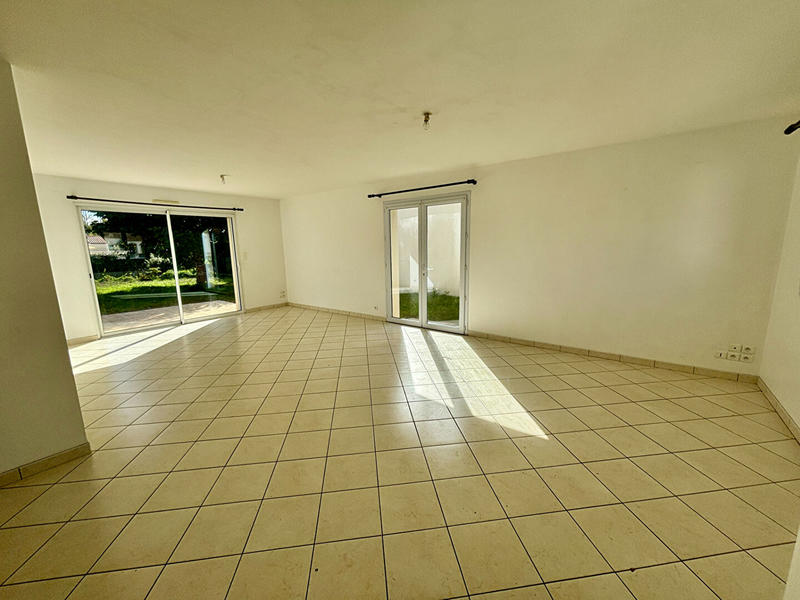 Maison - 105 m² - 5 pièces