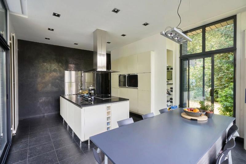 Maison - 435 m² - 9 pièces