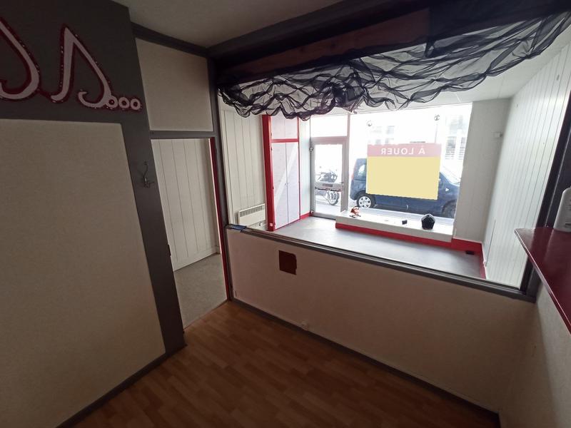 Local commercial - 340 m² - 2 pièces