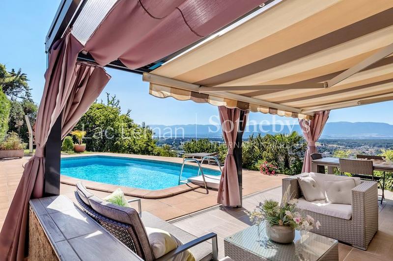 Maison - 246 m² - 6 pièces