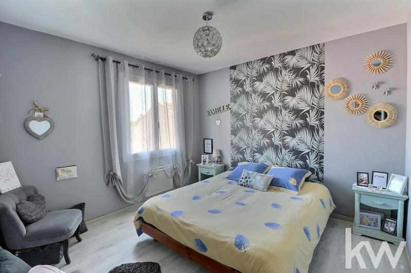 Maison - 90 m² - 6 pièces