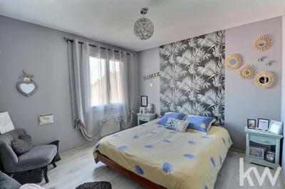 Maison - 90 m² - 6 pièces