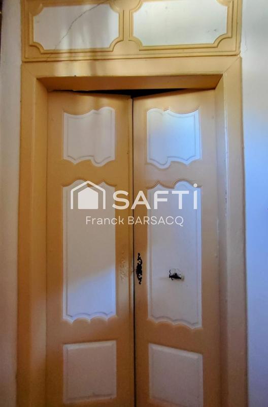 Maison - 263 m² - 8 pièces