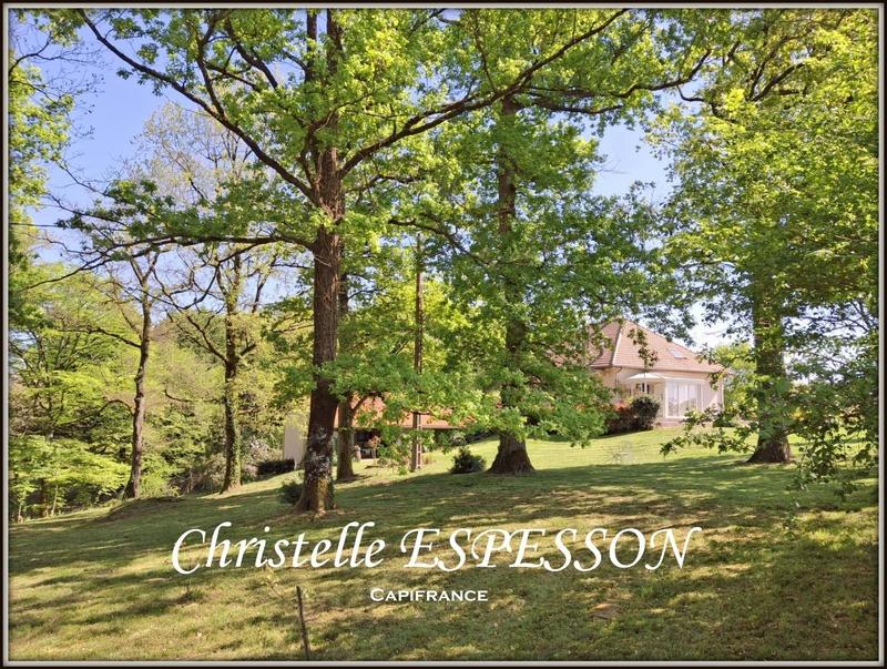 Propriété - 153 m² - 7 pièces