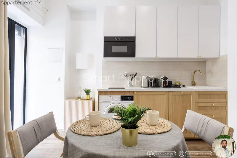 Appartement - 100 m² - 9 pièces