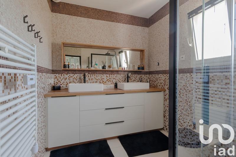 Maison - 145 m² - 6 pièces