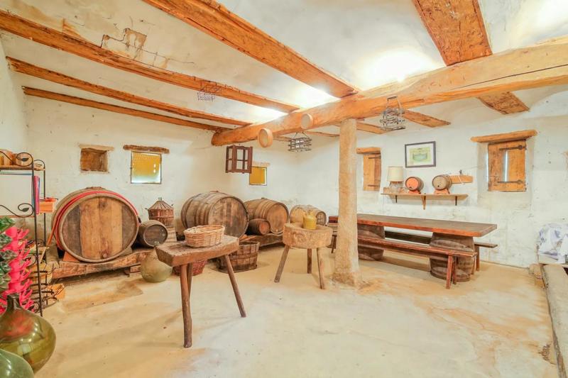 Demeure - 340 m² - 10 pièces