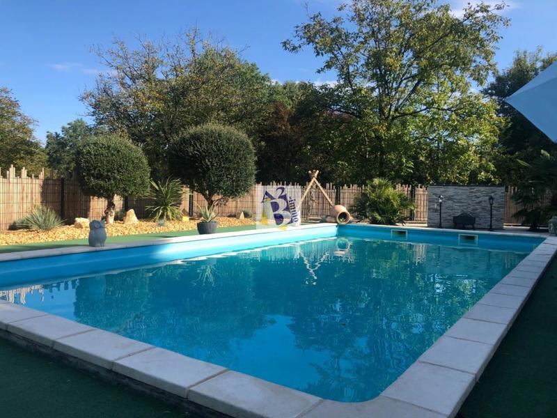 Maison en pierre - 181 m² - 7 pièces