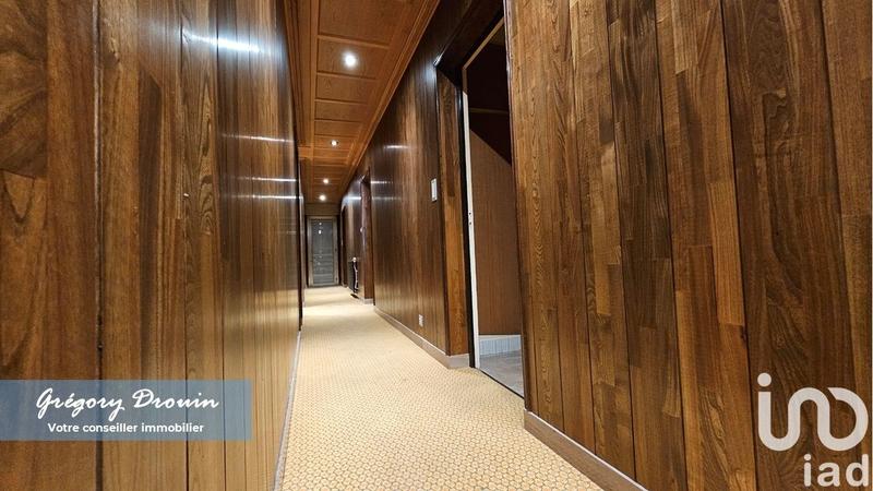 Maison - 668 m² - 10 pièces