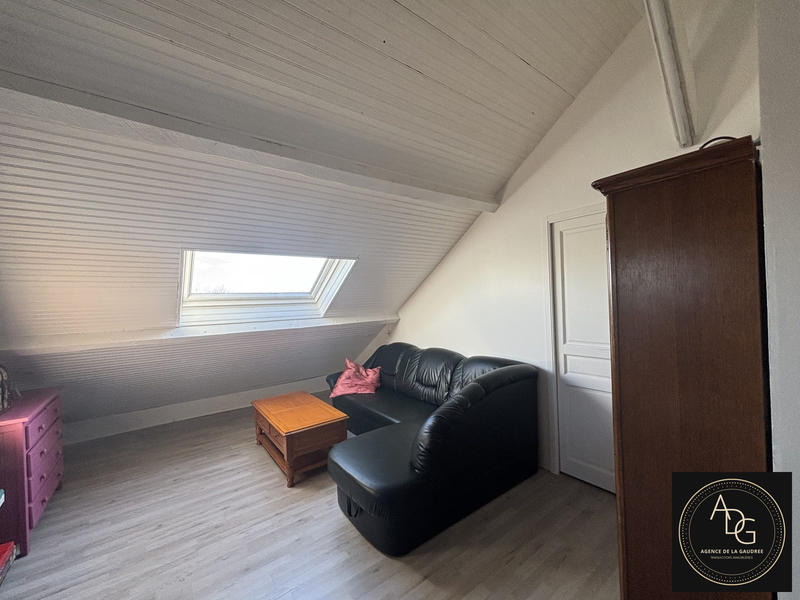 Maison - 221 m² - 9 pièces