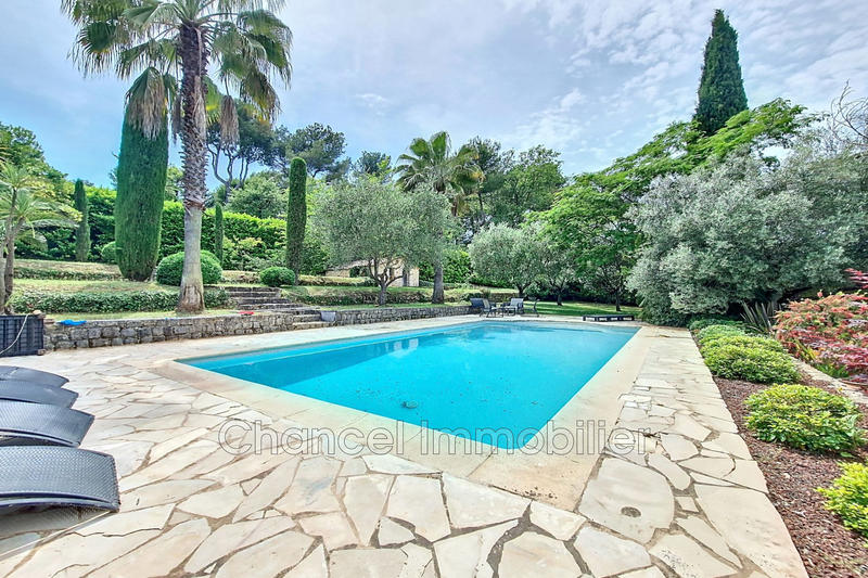 Villa - 240 m² - 5 pièces