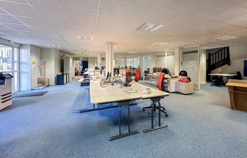 Bureau - 1 538 m² - 37 pièces