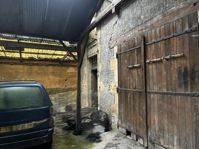 Maison - 240 m² - 15 pièces