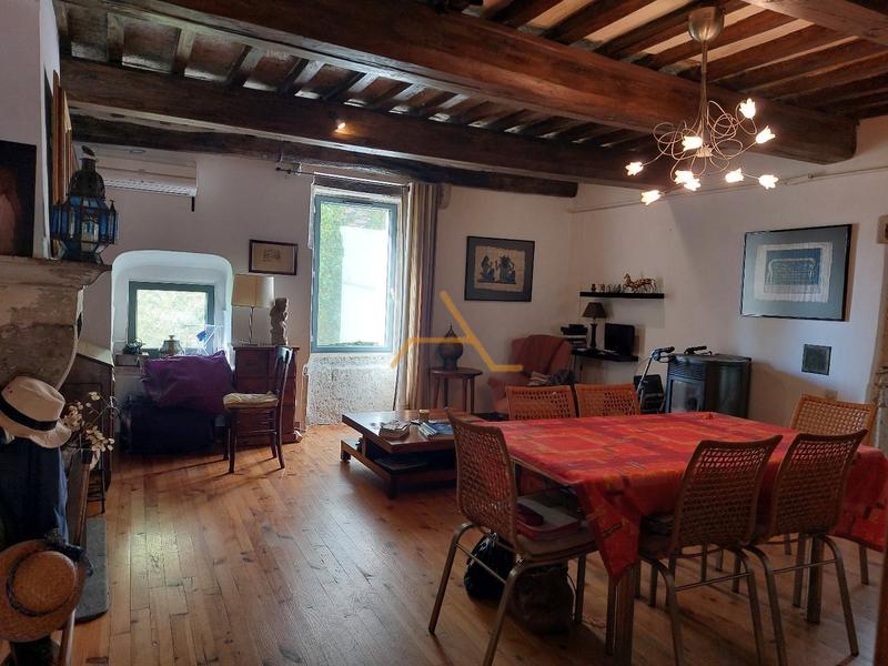 Maison de village - 229 m² - 7 pièces